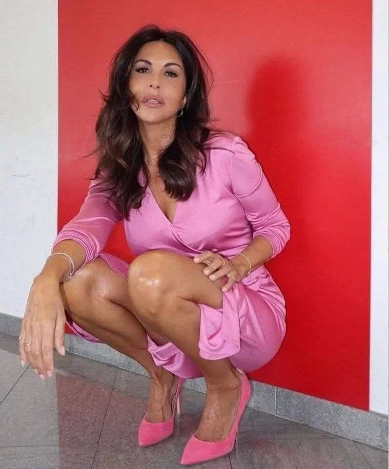 La Ferilli pubblica questa foto e tutti notano un dettaglio (1 / 2)