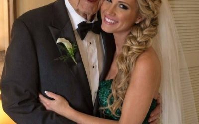 Ho sposato un uomo ricco di 78 anni: durante lo scambio delle promesse nuziali, ha afferrato il microfono e ha detto: “La mia sposa non sa un dettaglio importante su di me”.