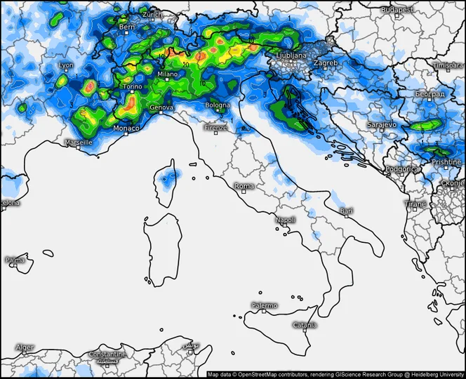 Meteo, Weekend con TEMPORALI Violenti e GRANDINE al Nord: caldo africano fino a 40°C al Centro-Sud
